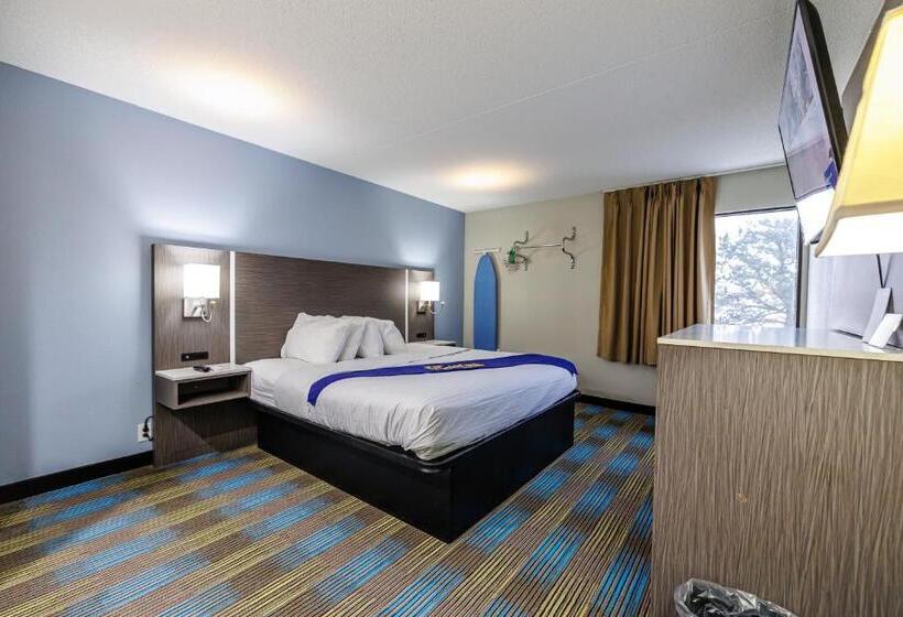 Номер Superior Кровать Кинг, New Victorian Inn & Suites Omaha
