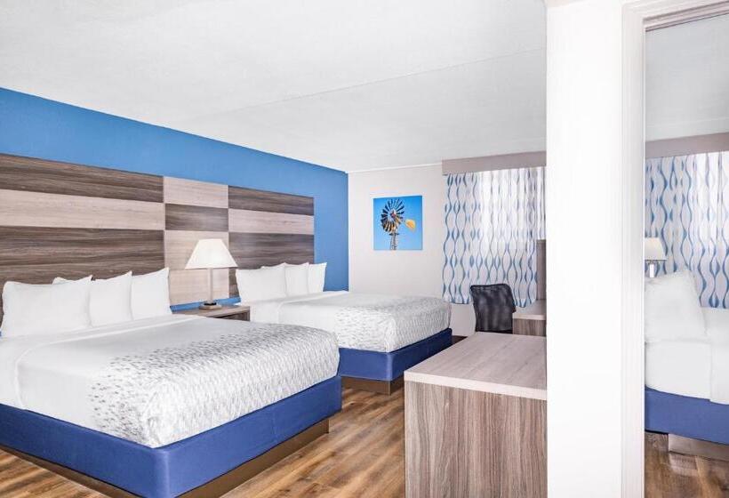 سوییت خانوادگی, Wingate By Wyndham Wichita Airport