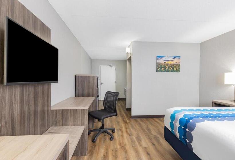 اتاق استاندارد با تخت بزرگ برای معلولان, Wingate By Wyndham Wichita Airport