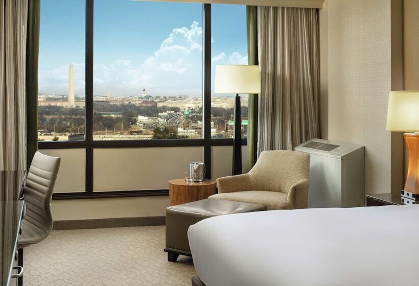 스탠다드 룸 더블 침대 2개, Doubletree By Hilton Washington Dc   Crystal City