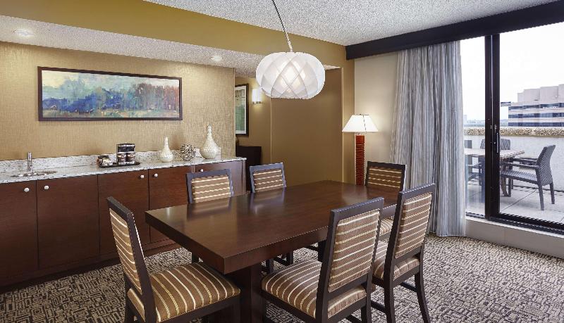스탠다드 룸 킹사이즈 침대, Doubletree By Hilton Washington Dc   Crystal City
