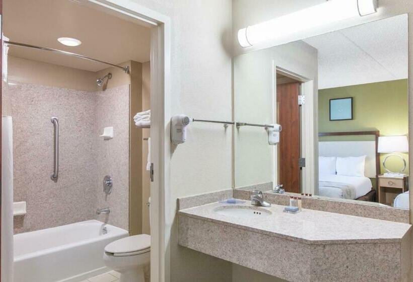 Люкс, Hawthorn Suites Midwest City
