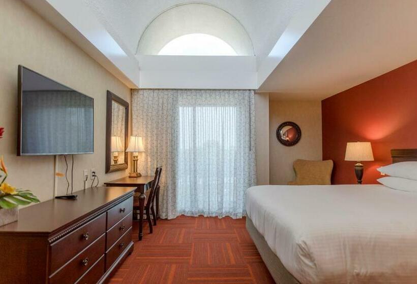 سوئیت با تخت بزرگ, Howard Johnson By Wyndham Anaheim Hotel & Water Playground