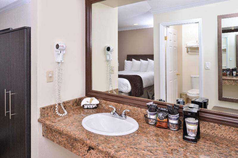 سوییت, Howard Johnson By Wyndham Anaheim Hotel & Water Playground
