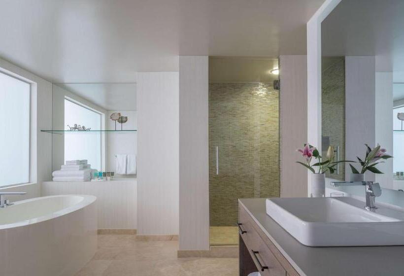 سوییت, Hyatt Regency Grand Cypress Resort
