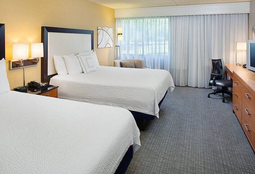 Номер Стандарт 2 Двуспальные Кровати, Courtyard Montvale