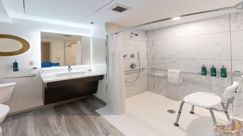 Номер Стандарт Адаптированный для Инвалидов, Hilton Appleton Paper Valley