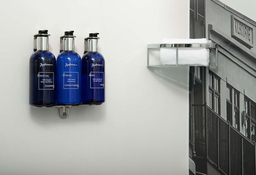 带2个双人床的标准工作室, Radisson Blu  Fargo