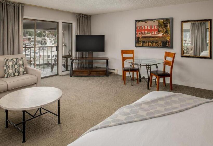 Полулюкс с Балконом, Astoria Riverwalk Inn