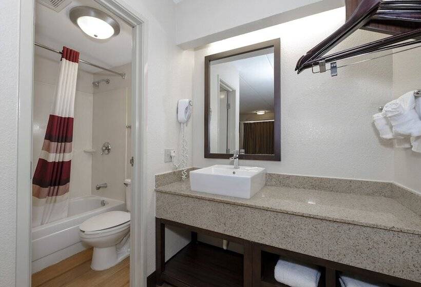 디럭스 룸, Red Roof Inn Aberdeen