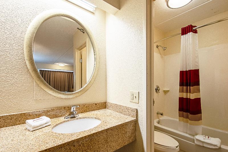 اتاق لوکس, Red Roof Inn Asheville   Biltmore West