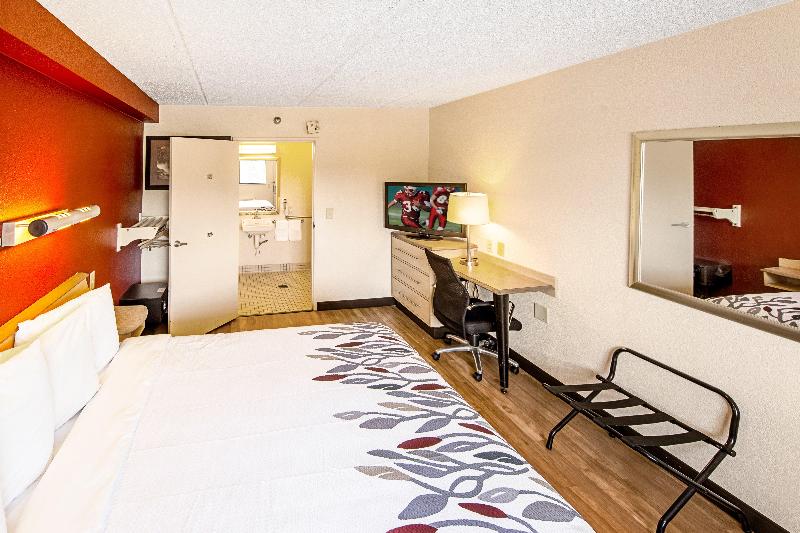 اتاق سوپریور با تخت بزرگ, Red Roof Inn Asheville   Biltmore West
