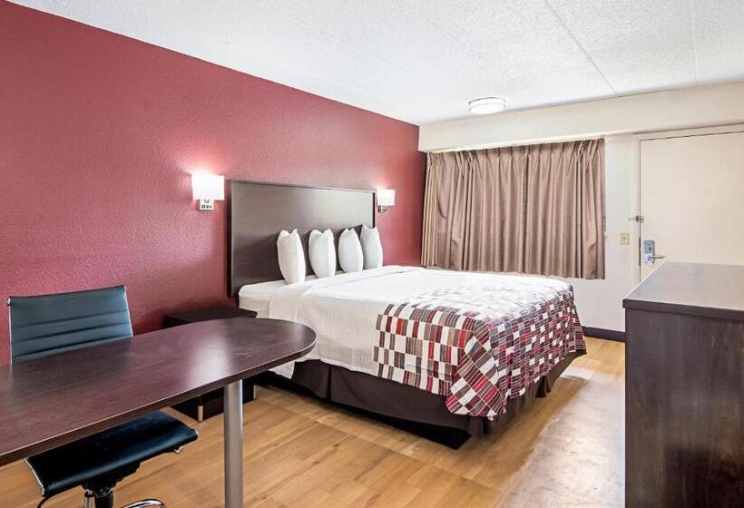 Номер Superior Кровать Кинг, Red Roof Inn Hampton Coliseum And Convention Center