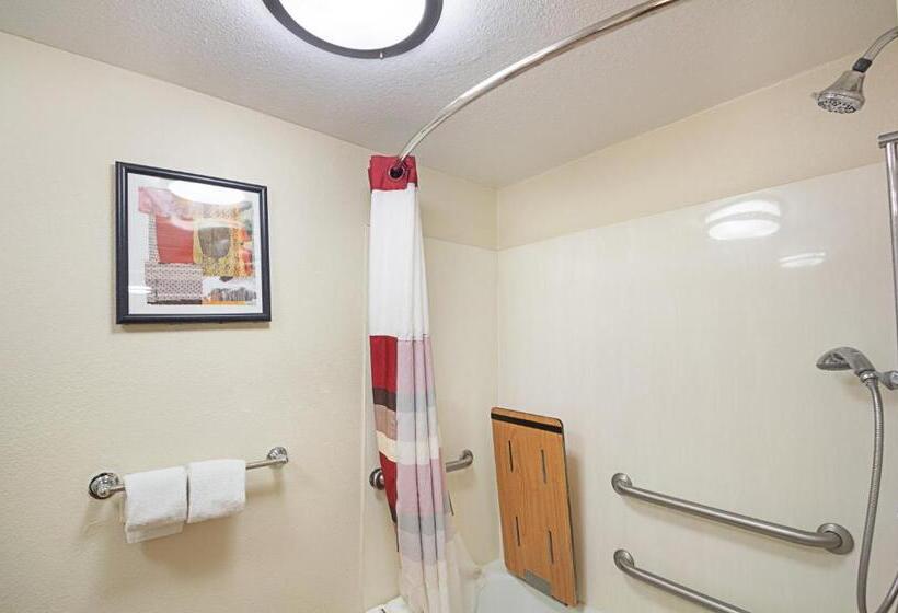 适用于残疾人士的豪华房间, Red Roof Inn Madison, Wi