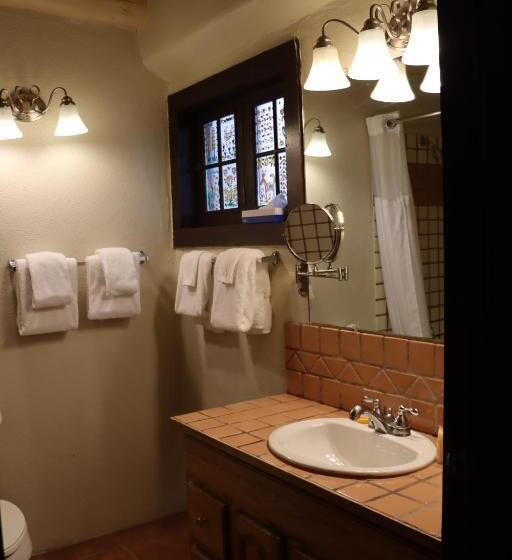 标准间, Sagebrush Inn & Suites