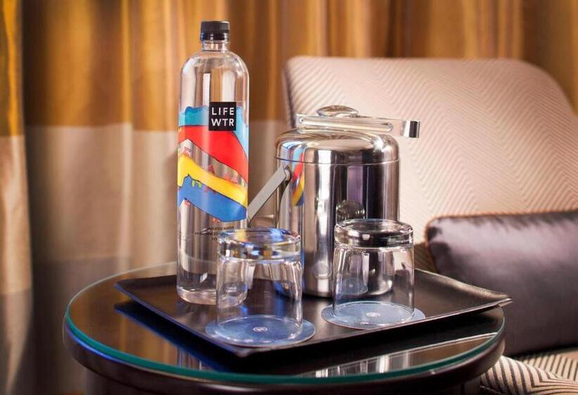 스탠다드 룸 1층, Sheraton Dfw Airport
