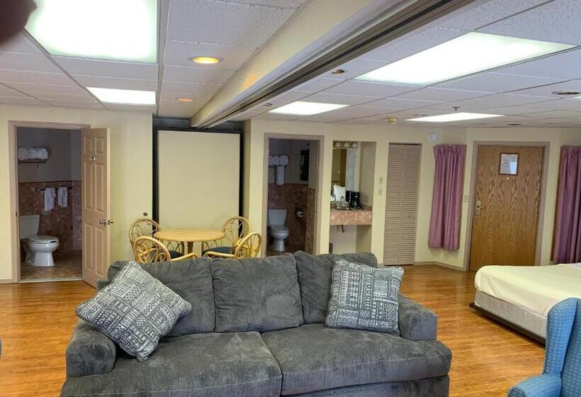 デラックスファミリールーム, Riveredge Resort