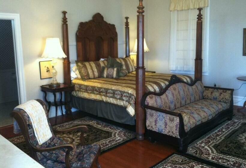 Номер Deluxe Кровать Кинг, Corners Mansion Inn   A Bed And Breakfast