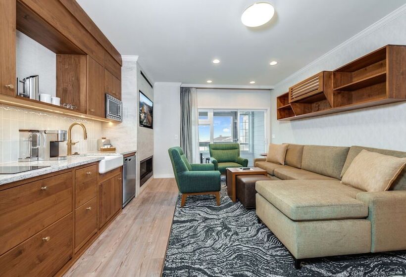 Люкс Кровать Кинг, Hallmark Resort   Cannon Beach
