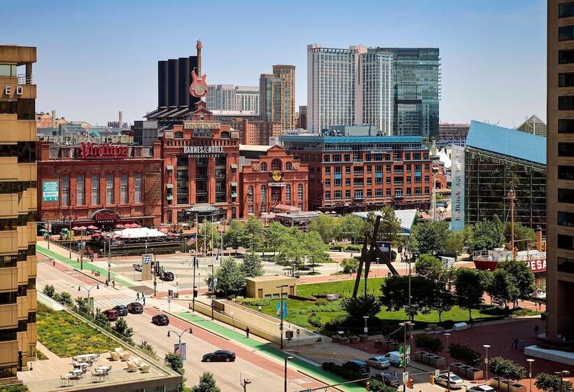景色の見えるダブルベッドスタンダードルーム, Renaissance Baltimore Harborplace