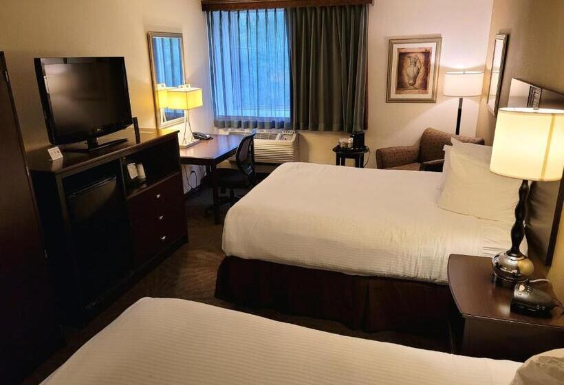 Номер Стандарт Адаптированный для Инвалидов, Seville Plaza Hotel, Trademark Collection By Wyndham