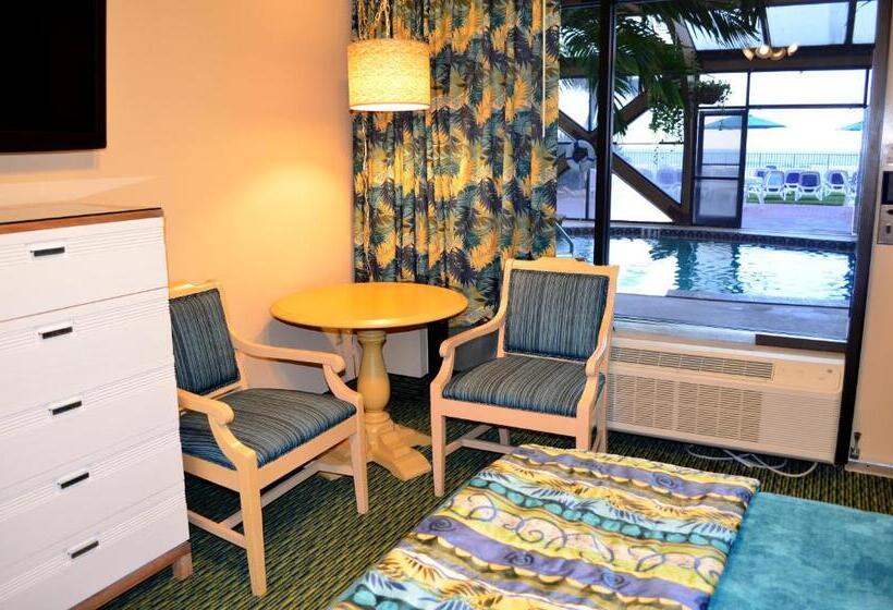 Номер Стандарт Вид на Бассейн, Sun Viking Lodge  Daytona Beach