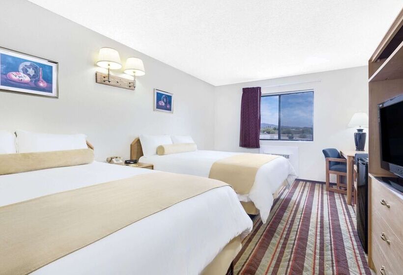 Номер Стандарт 2 Двуспальные Кровати, Super 8 By Wyndham Lake Havasu City