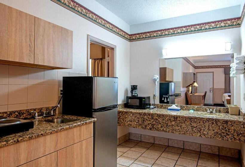 Люкс Повышенной Комфортности, Silver Spruce Inn