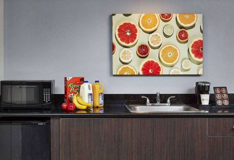 Люкс Адаптированный для Инвалидов, Best Western Plus Meridian Inn & Suites, Anaheim Orange