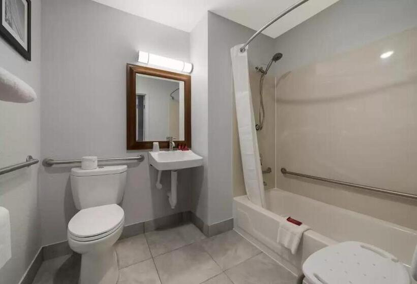 스탠다드 룸 킹사이즈 침대, Quality Inn West Lafayette   University Area