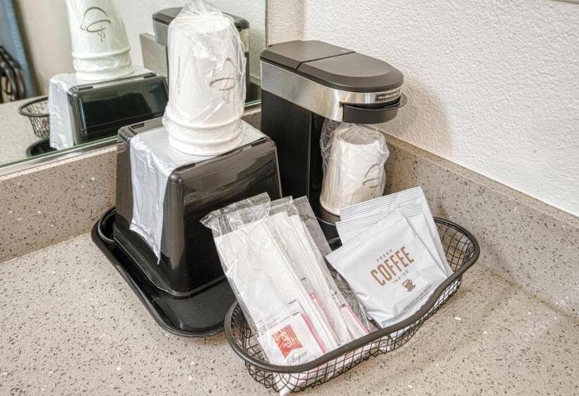 Номер Deluxe Кровать Кинг, Vagabond Inn San Luis Obispo