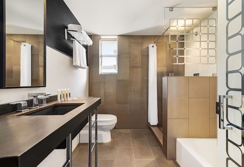 Номер Deluxe, Waldorf Towers South Beach