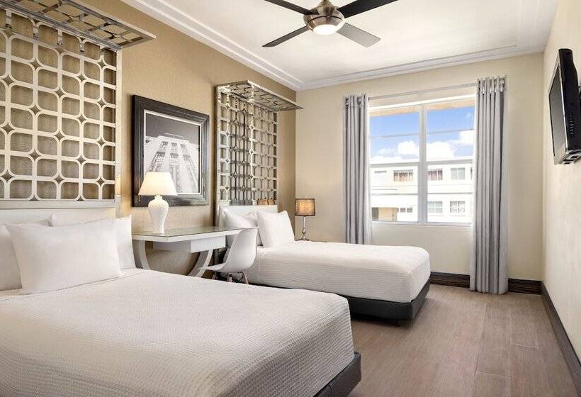 Номер Deluxe, Waldorf Towers South Beach