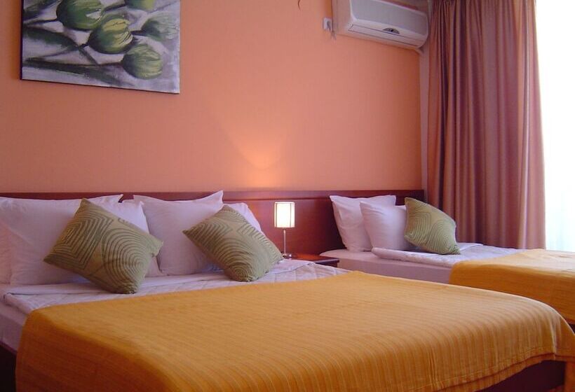 اتاق استاندارد چهار تخته با چشم‌انداز دریا, Villa Garden Ulcinj Ulqin