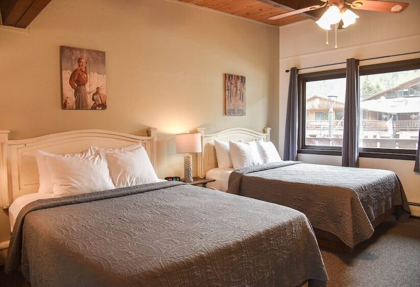 Номер Стандарт 2 Двуспальные Кровати, Alpine Lodge Red River