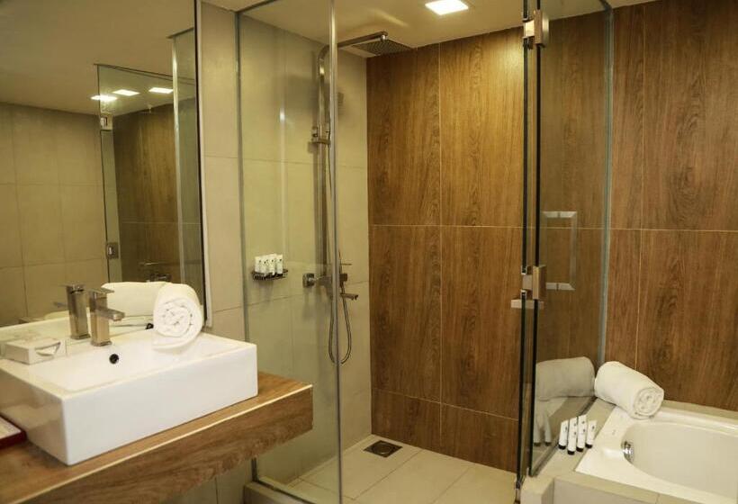 Трехместный Номер Deluxe, Pegasus Reef   A Beach Resort In Colombo