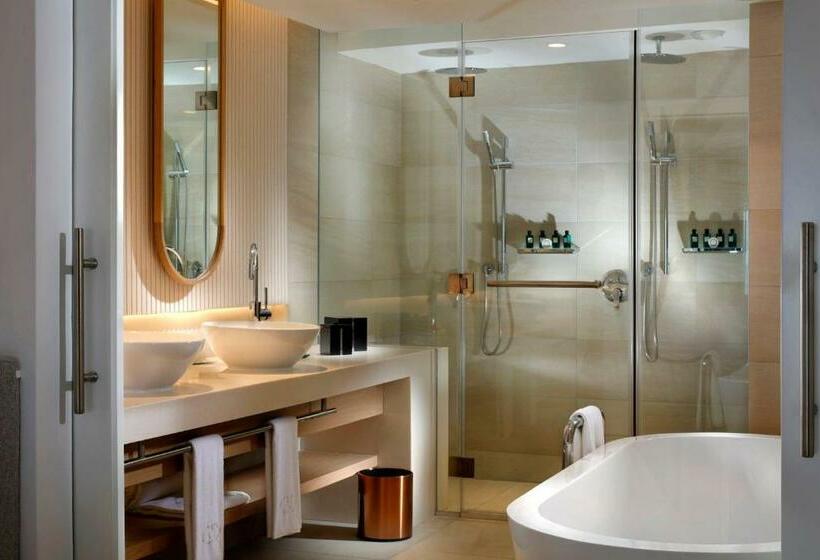 سوییت, Sofitel Mauritius L Imperial Resort & Spa