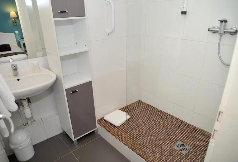 Номер Стандарт, Etc...hôtel   Strasbourg Hyper Centre