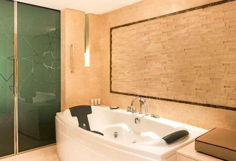 Королевский Номер, Le Méridien Dubai Hotel & Conference Centre