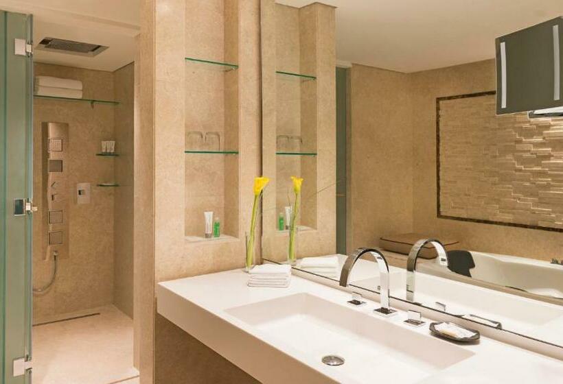 Королевский Номер, Le Méridien Dubai Hotel & Conference Centre