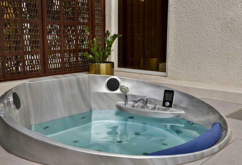 سوئیت رویال, Le Méridien Dubai Hotel & Conference Centre