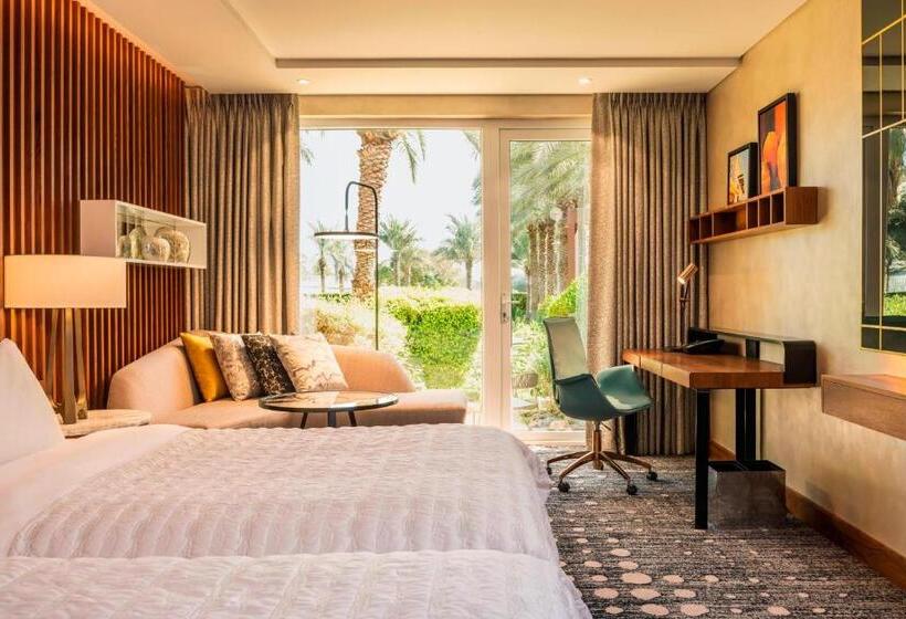 Номер Deluxe Вид на Сад, Le Méridien Dubai Hotel & Conference Centre