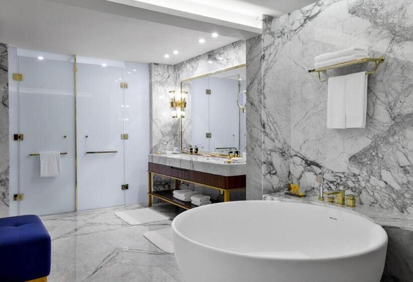 Королевский Люкс, Le Méridien Dubai Hotel & Conference Centre