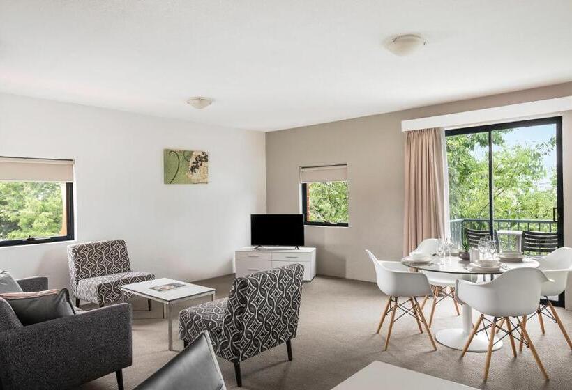 2 Bedroom Premium Apartment, Breakfree Adelaide