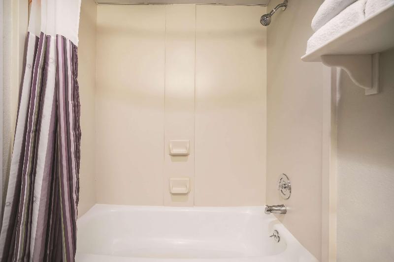 Студио Стандарт с Балконом, Hampton Inn And Suites Santa Ana/orange County Airport