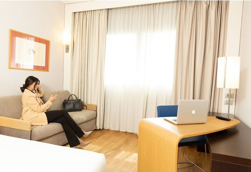 Номер Стандарт Двуспальная Кровать, Novotel Caserta Sud