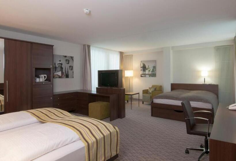 스탠다드 룸 킹사이즈 침대, Holiday Inn Munich Unterhaching, An Ihg