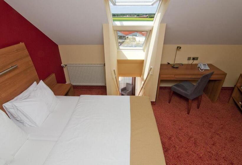 Номер Superior, Holiday Inn Munich Unterhaching, An Ihg