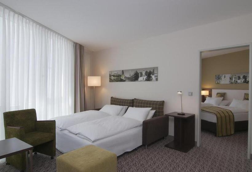 스탠다드 룸 킹사이즈 침대, Holiday Inn Munich Unterhaching, An Ihg