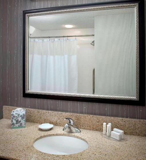 اتاق لوکس با تخت بزرگ, Sonesta Select Newark Christiana Mall